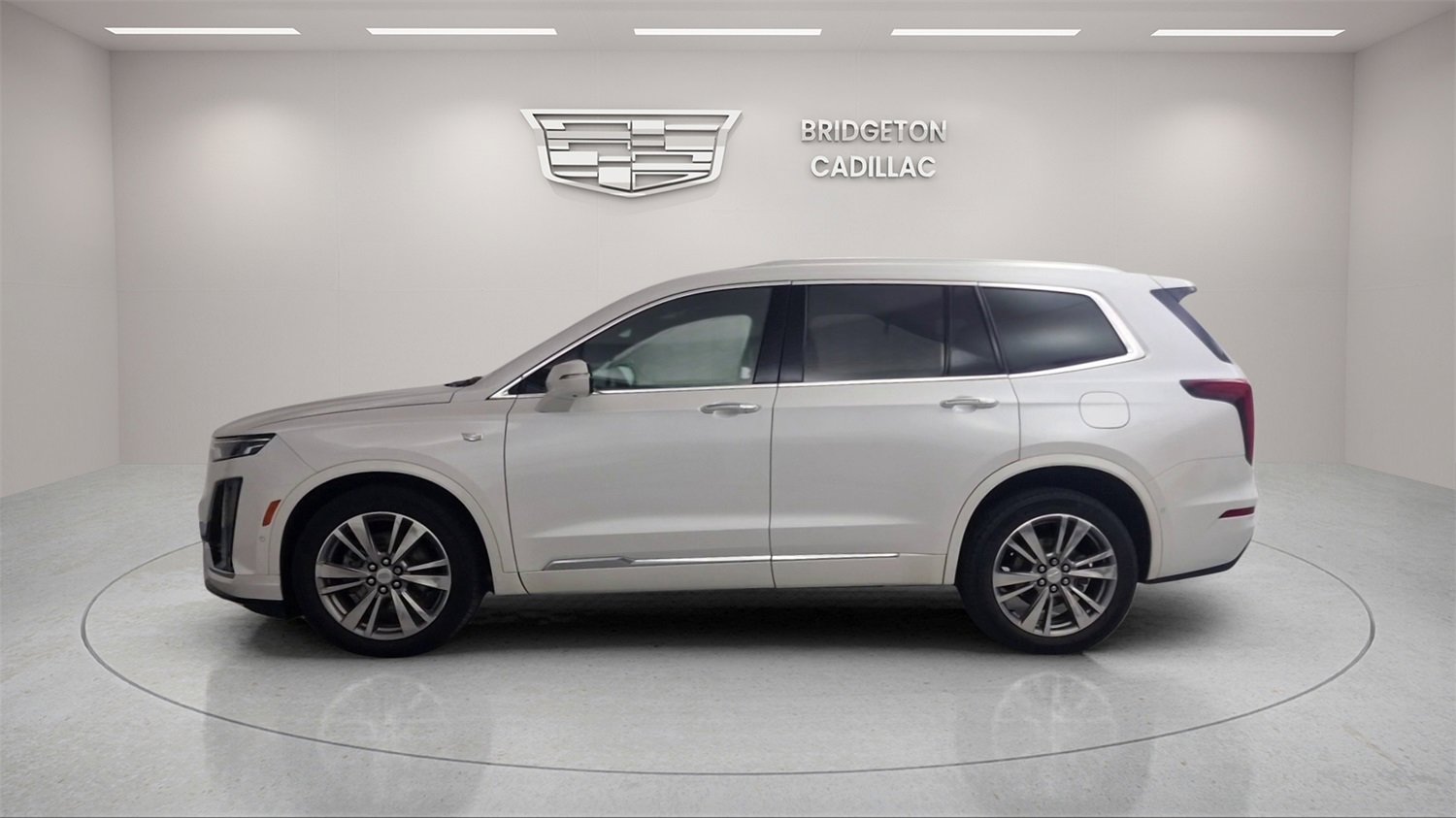 Used 2022 Cadillac XT6 Premium Luxury w/ Platinum Package image 6