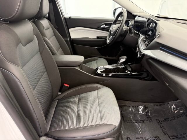 New 2026 Chevrolet Trax LT w/ Driver Confidence Package FWD image 20
