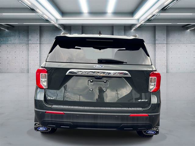 Used 2023 Ford Explorer XLT AWD/4WD image 5