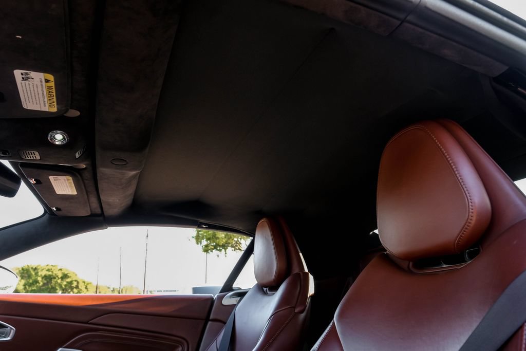 Used 2019 Aston Martin DB11 Volante RWD image 36