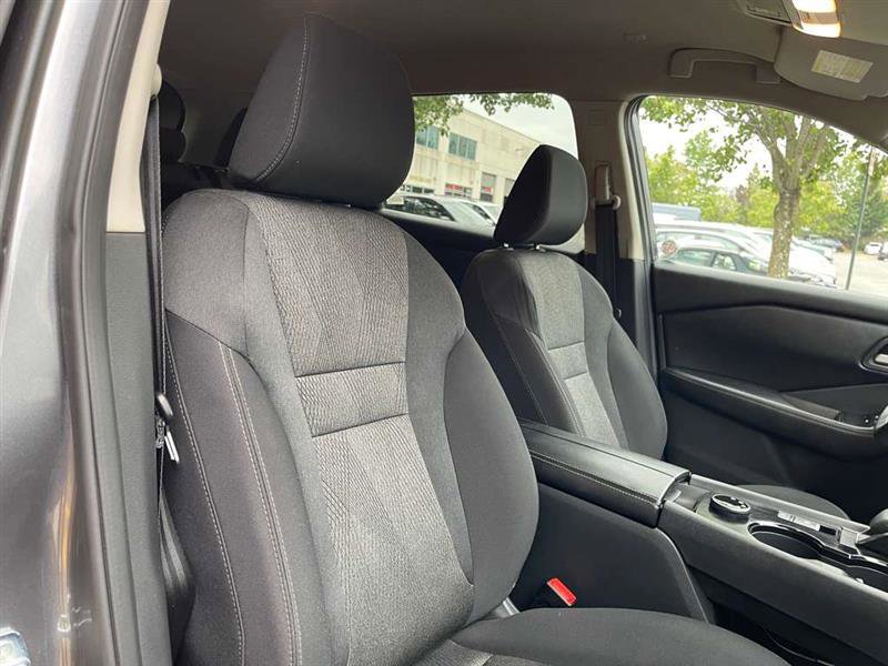 Used 2024 Nissan Rogue SV image 72