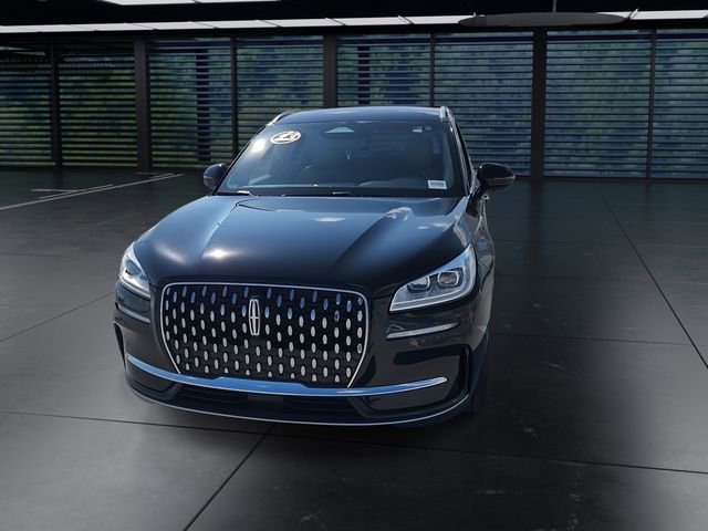 Used 2023 Lincoln Corsair Reserve w/ Equipment Group 201A image 3