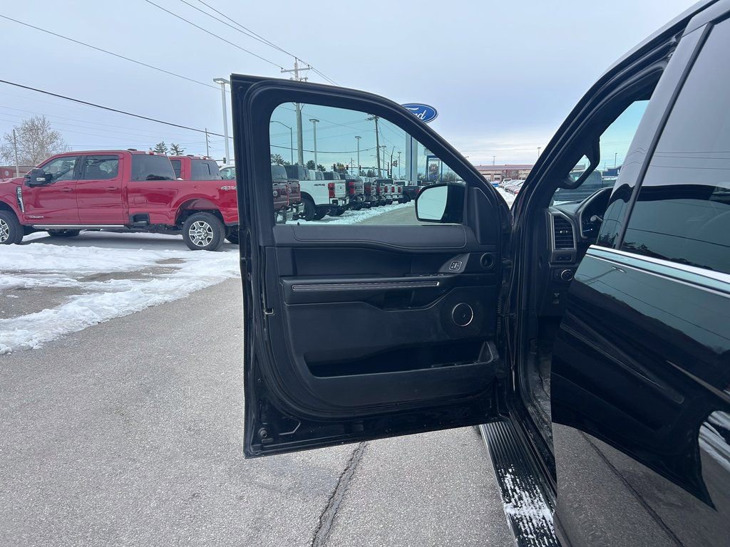 Used 2019 Ford Expedition XLT w/ Equipment Group 202A image 11