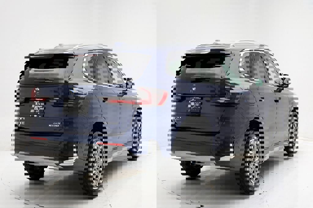 Used 2025 BMW X1 xDrive28i image 9