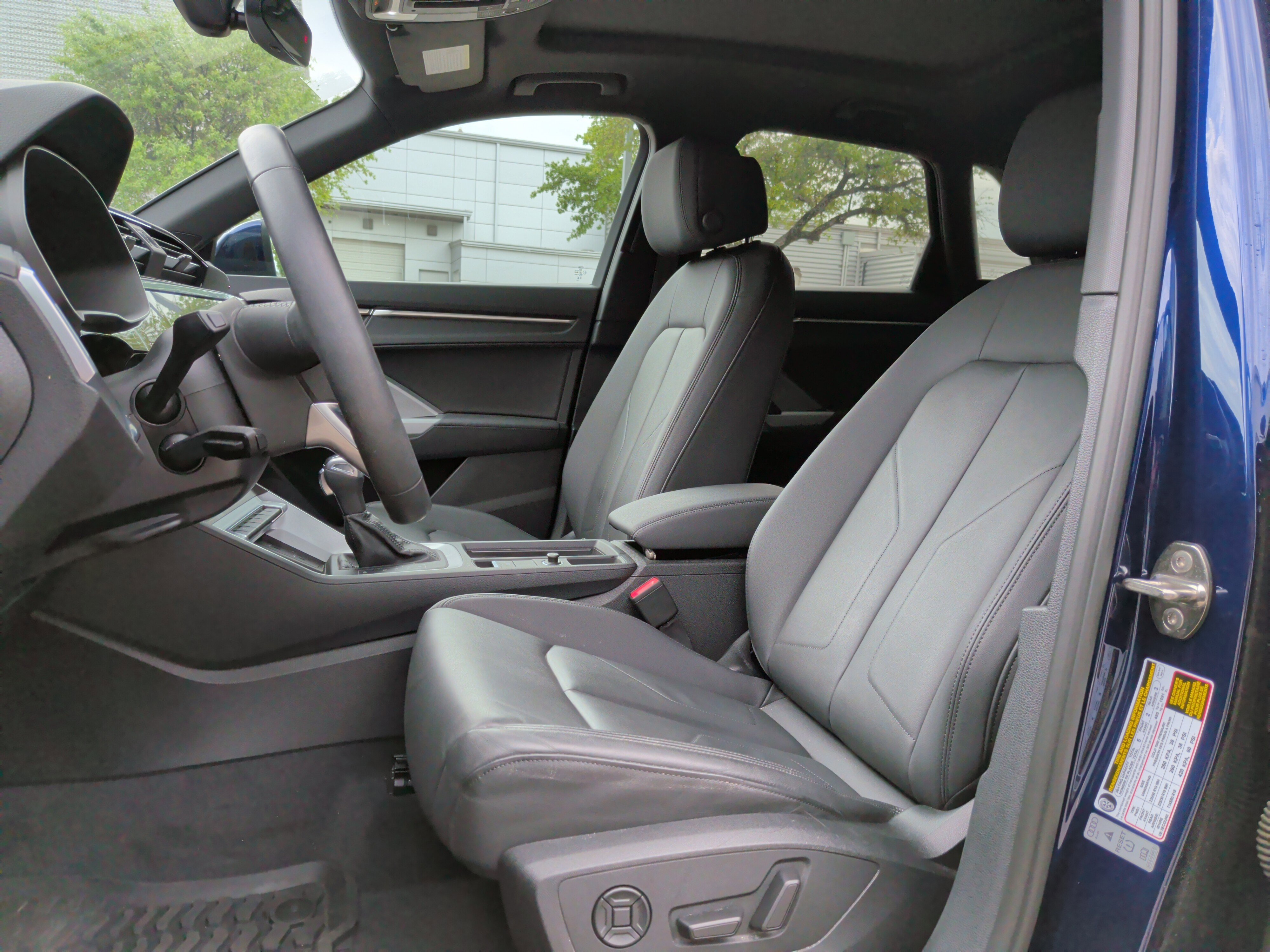Certified 2023 Audi Q3 2.0T Premium w/ Convenience Package AWD/4WD image 17