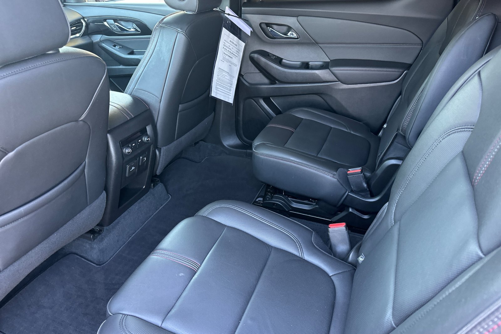 Used 2023 Chevrolet Traverse RS w/ LPO, Cargo Package AWD/4WD image 12