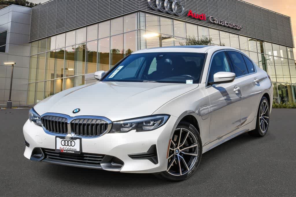 Used 2021 BMW 330e w/ Driving Assistance Package RWD image 1