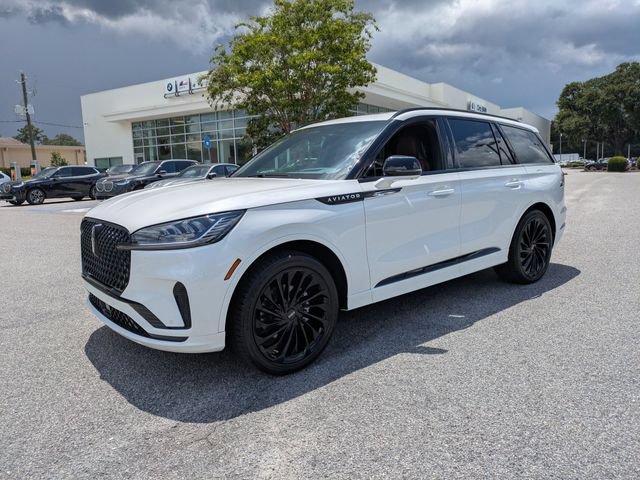 Used 2026 Lincoln Aviator Reserve w/ Luxury Package RWD image 8