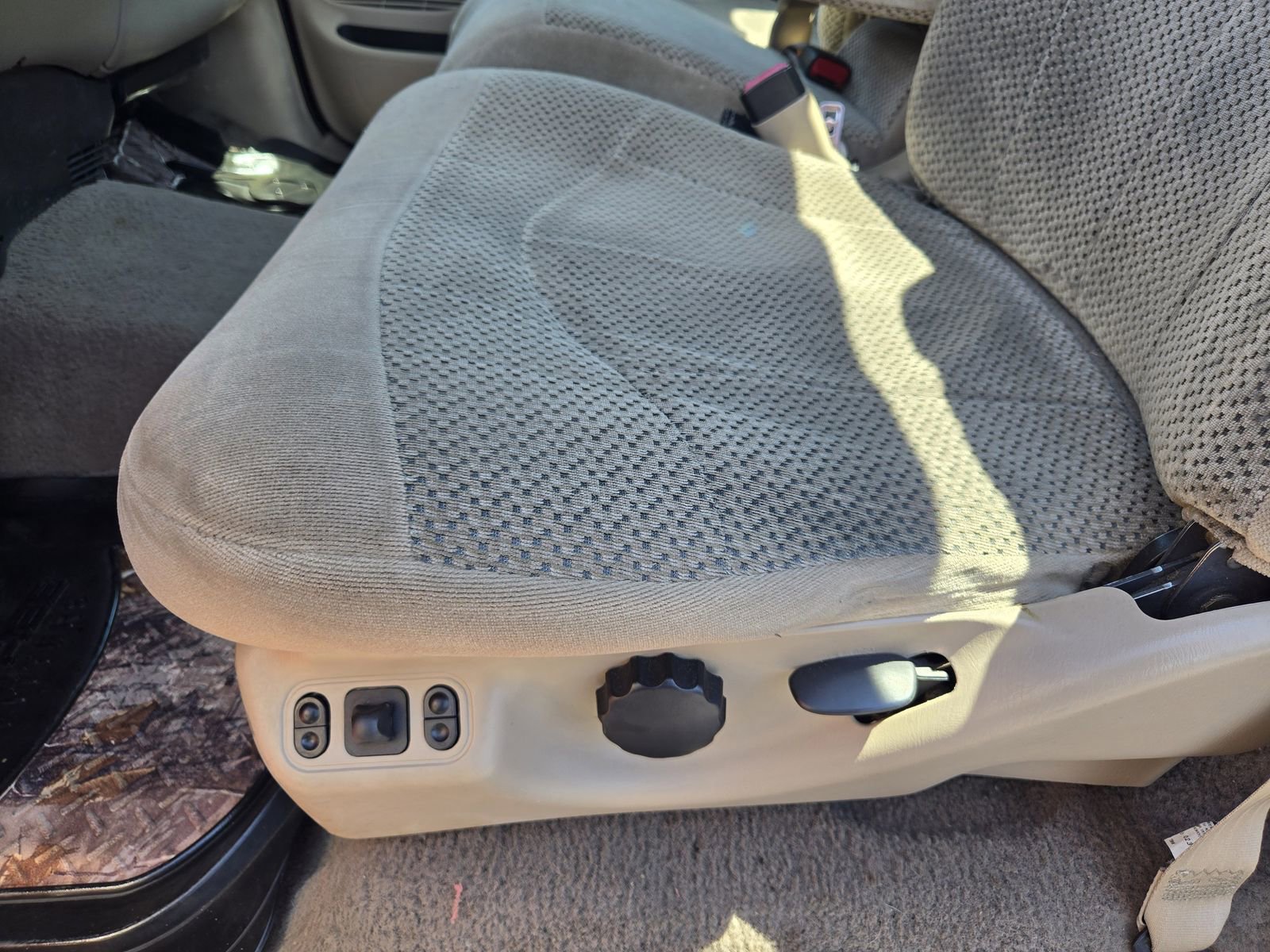 Used 2000 Ford F150 XLT AWD/4WD image 22