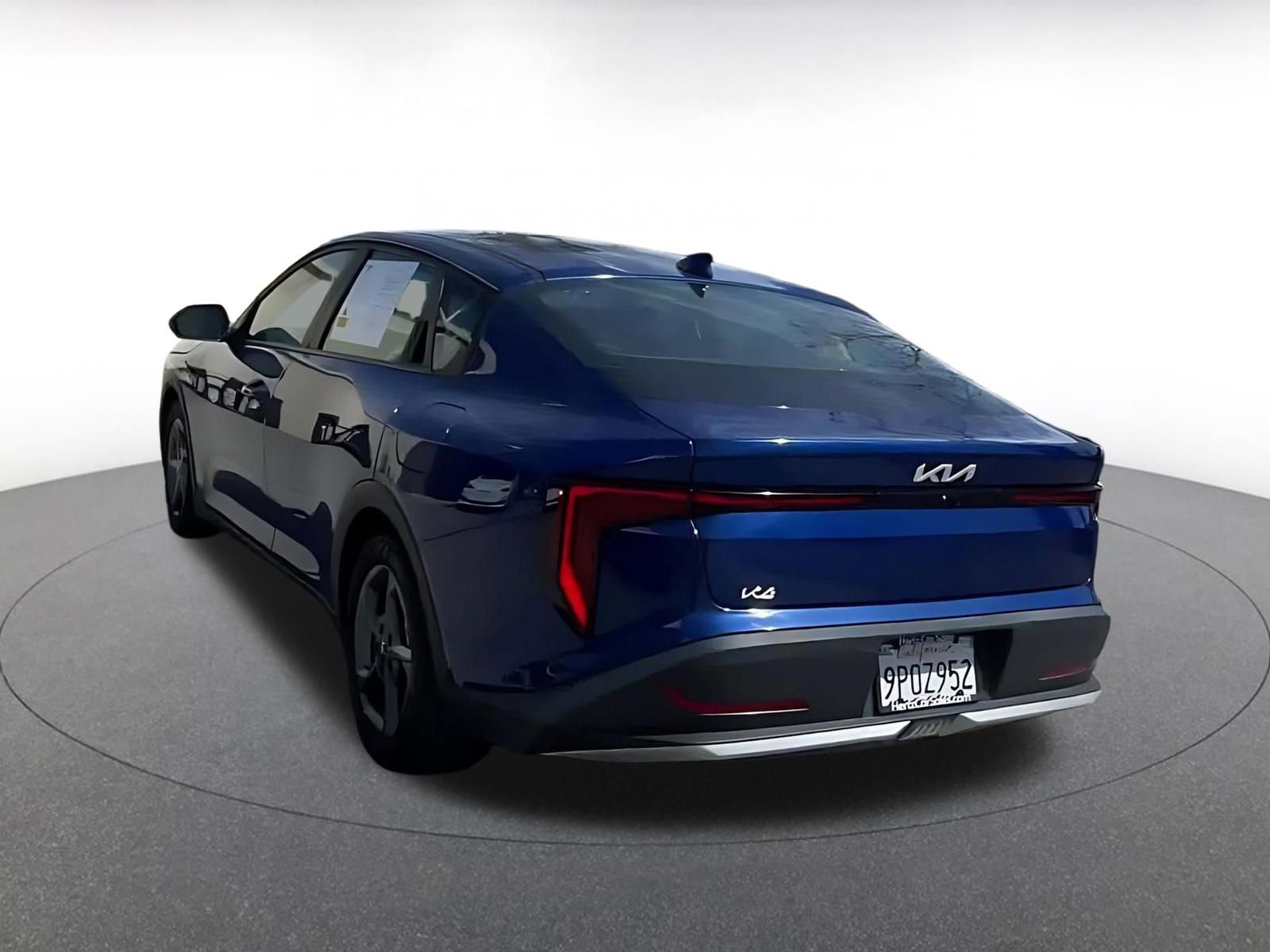 Used 2025 Kia K4 LXS image 11