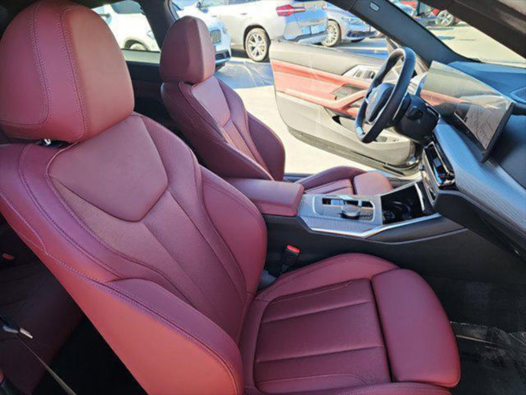 Used 2025 BMW 430i Coupe w/ Convenience Package RWD image 10