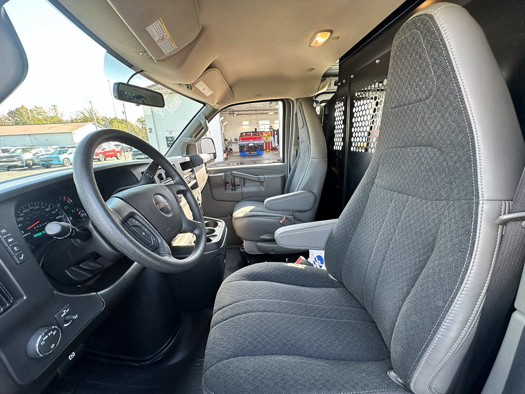 Used 2025 GMC Savana 2500 w/ Driver Convenience Package RWD image 3