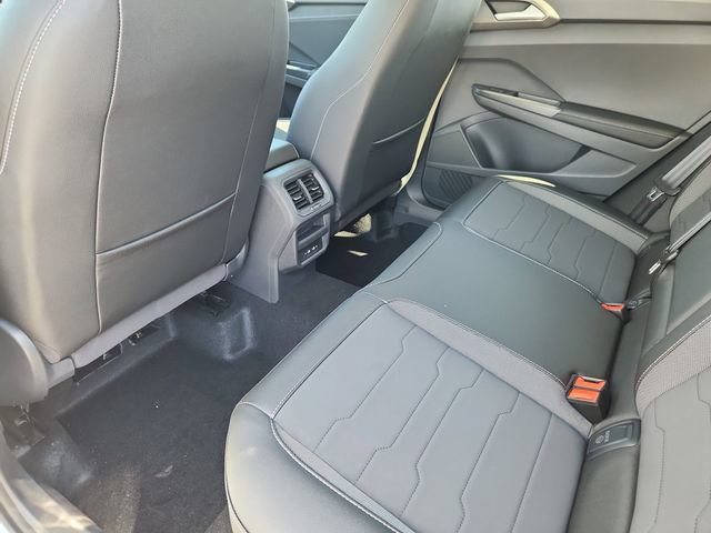 New 2026 Volkswagen Taos SE AWD/4WD image 8