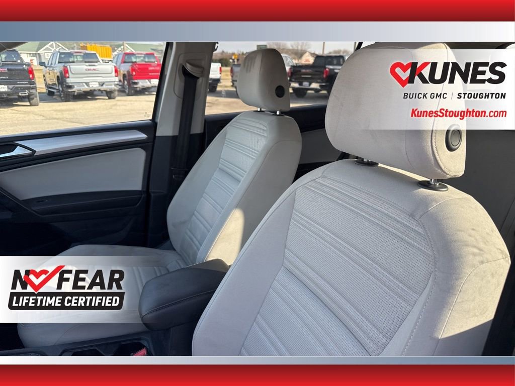 Used 2022 Volkswagen Tiguan S image 24
