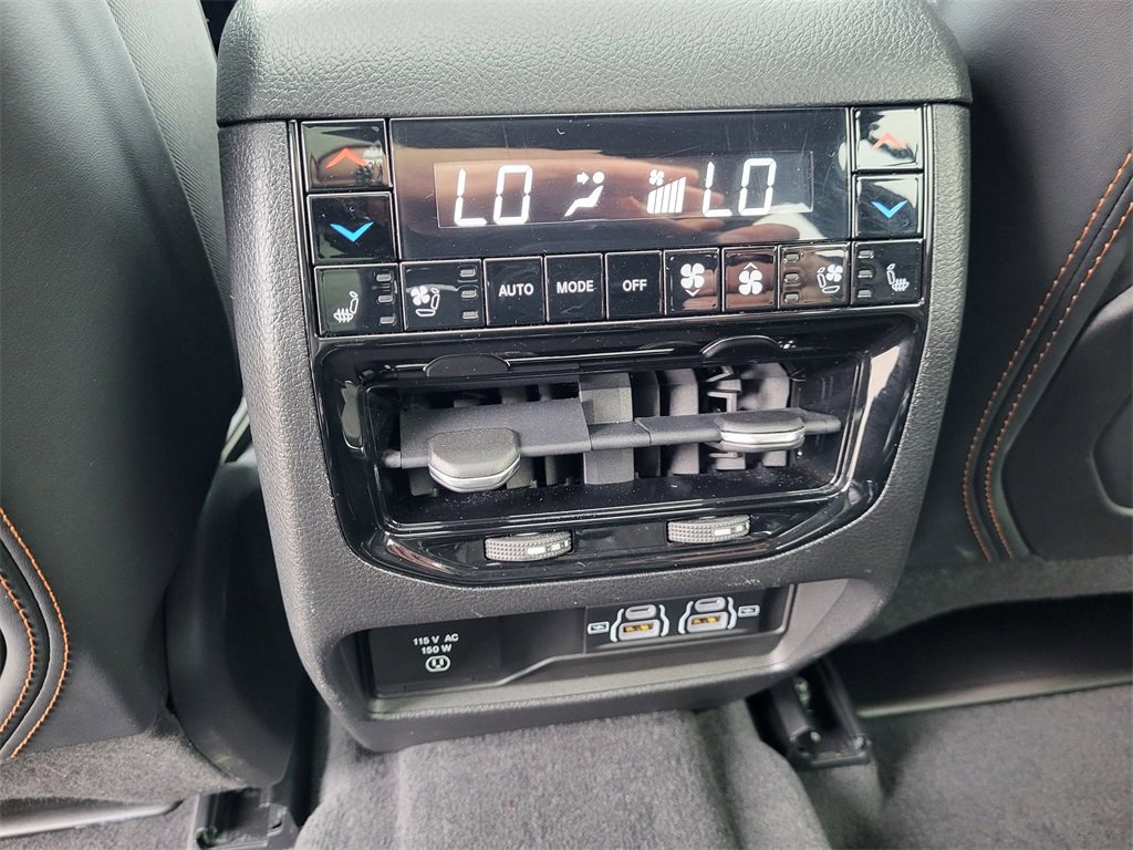 Used 2022 Jeep Grand Cherokee L Summit image 16