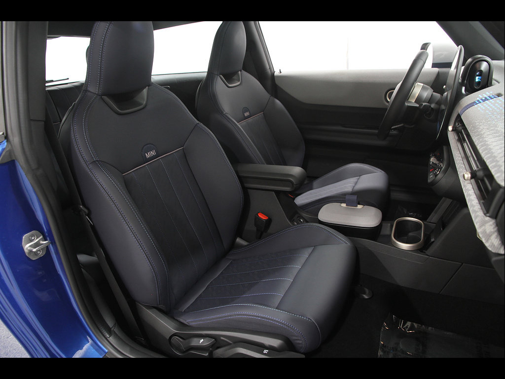 Used 2026 MINI Cooper S FWD image 18