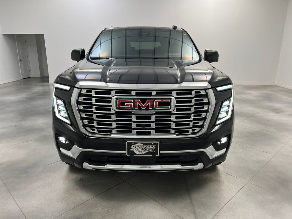 Used 2025 GMC Yukon Denali AWD/4WD image 2