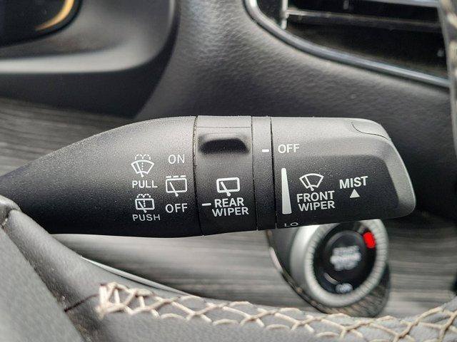 Used 2024 Jeep Wagoneer Series III AWD/4WD image 29