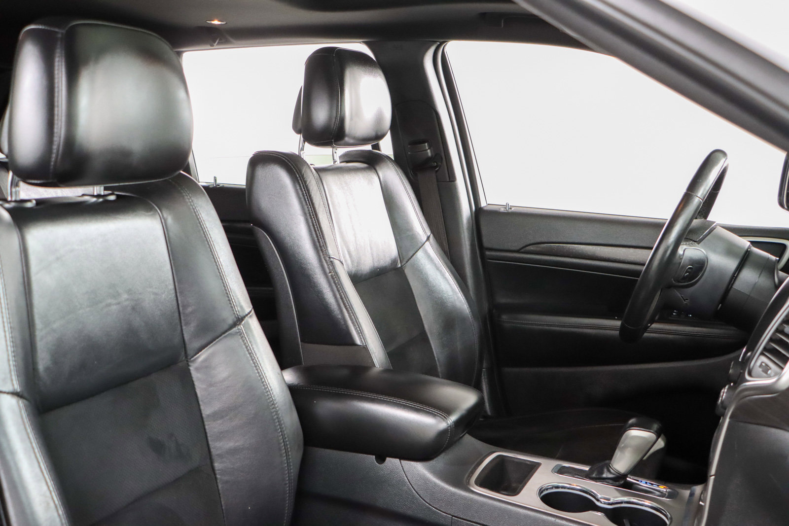 Used 2018 Jeep Grand Cherokee Altitude image 27