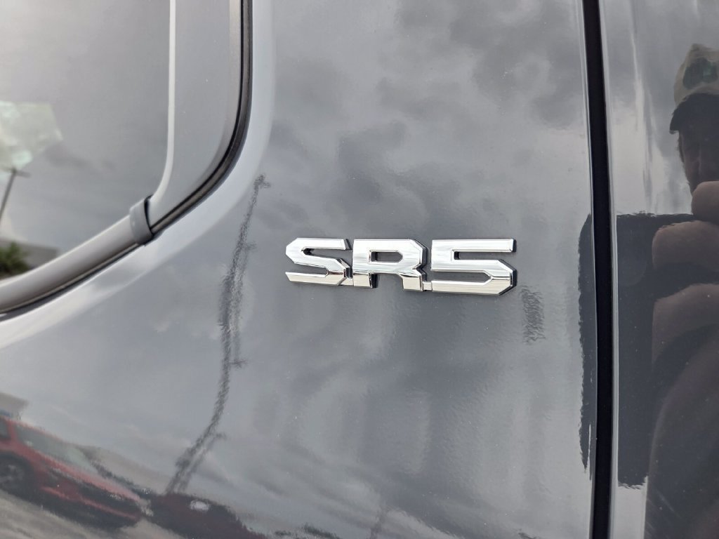 Used 2025 Toyota Tacoma SR5 AWD/4WD image 7