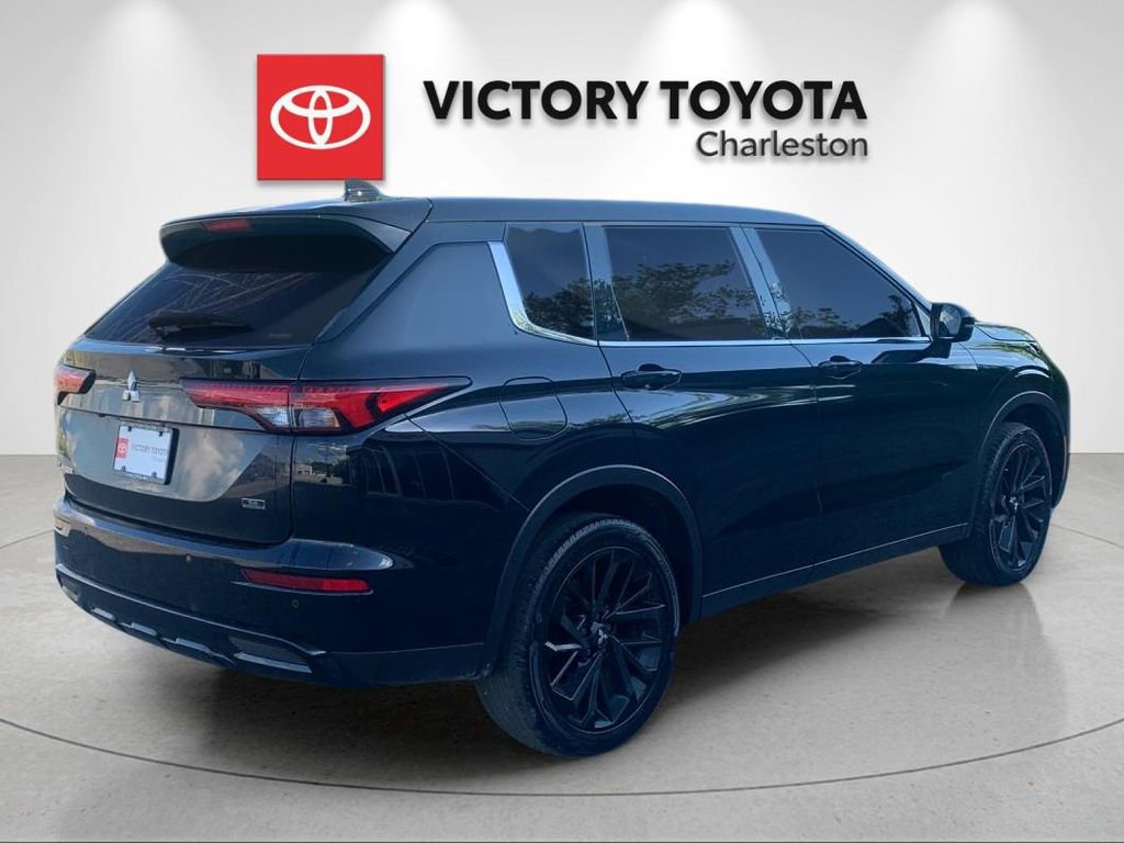 Used 2024 Mitsubishi Outlander SE Black Edition AWD/4WD image 7