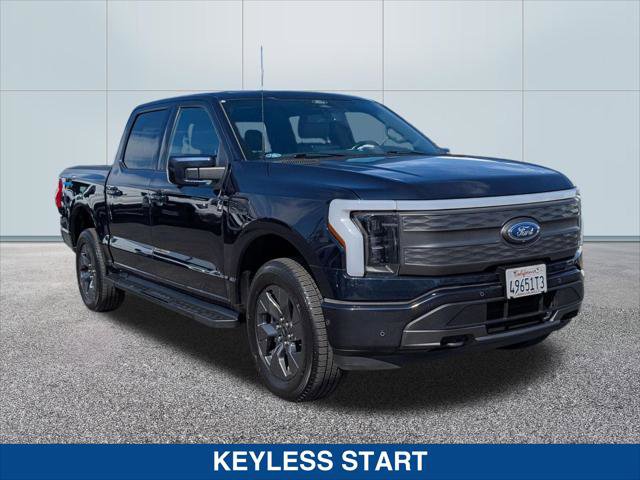 Used 2022 Ford F150 Lightning Lariat image 7
