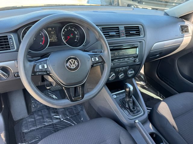 Used 2015 Volkswagen Jetta SE FWD image 10
