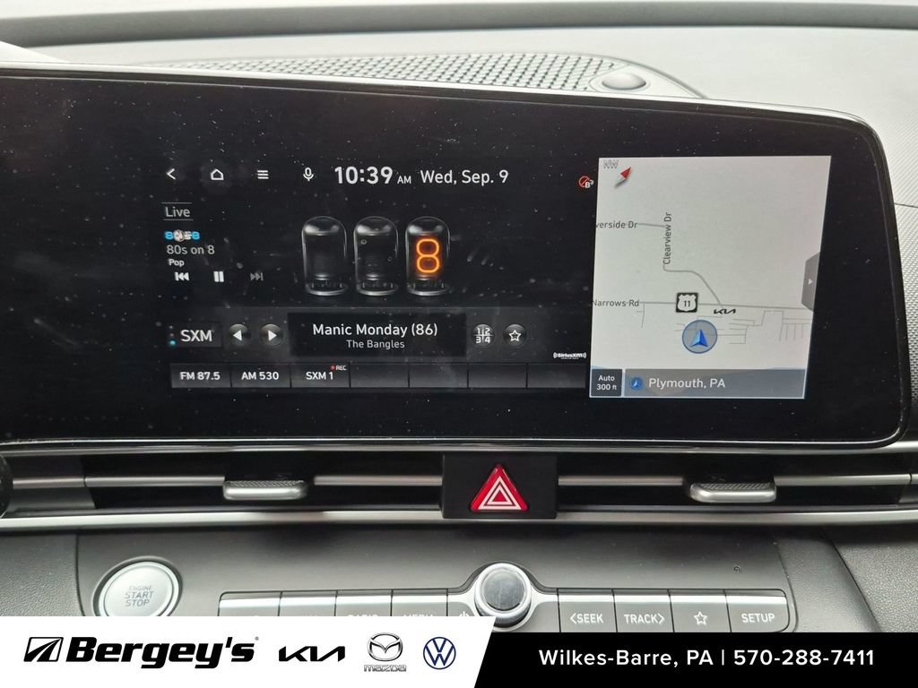Used 2022 Hyundai Elantra Limited FWD image 17