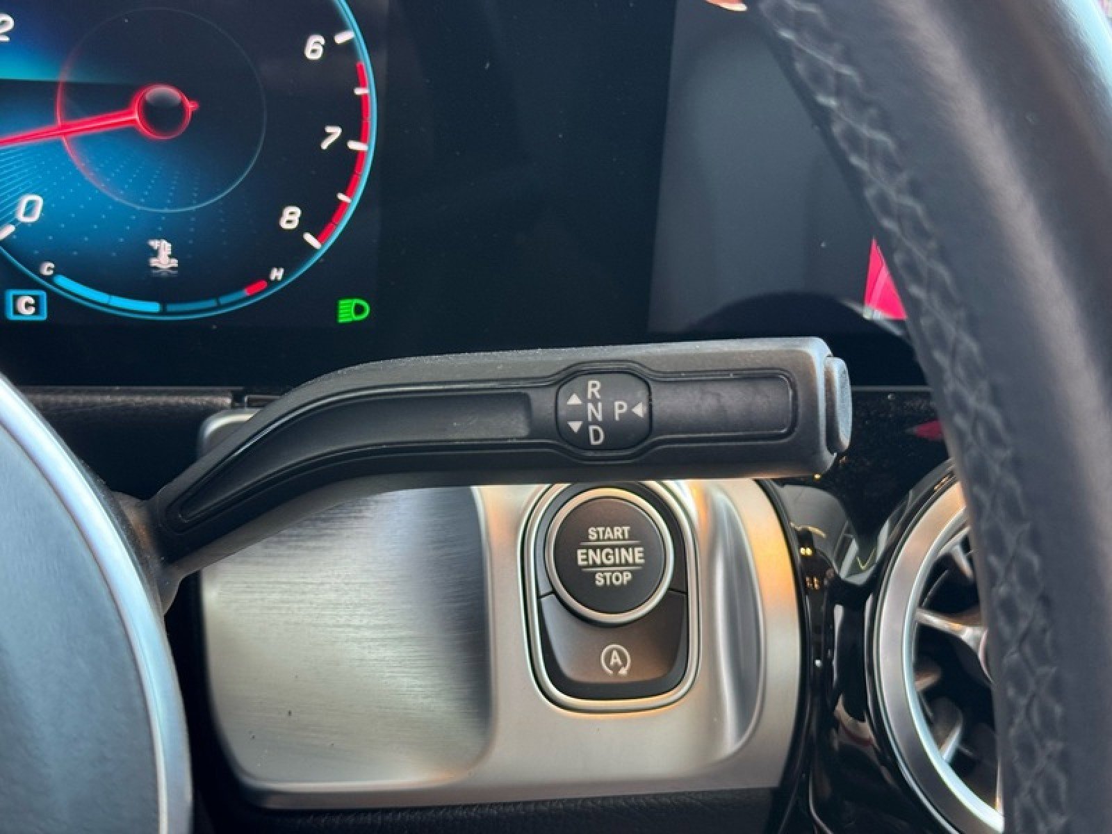 Certified 2022 Mercedes-Benz GLB 250 4MATIC w/ Premium Package Lite image 38