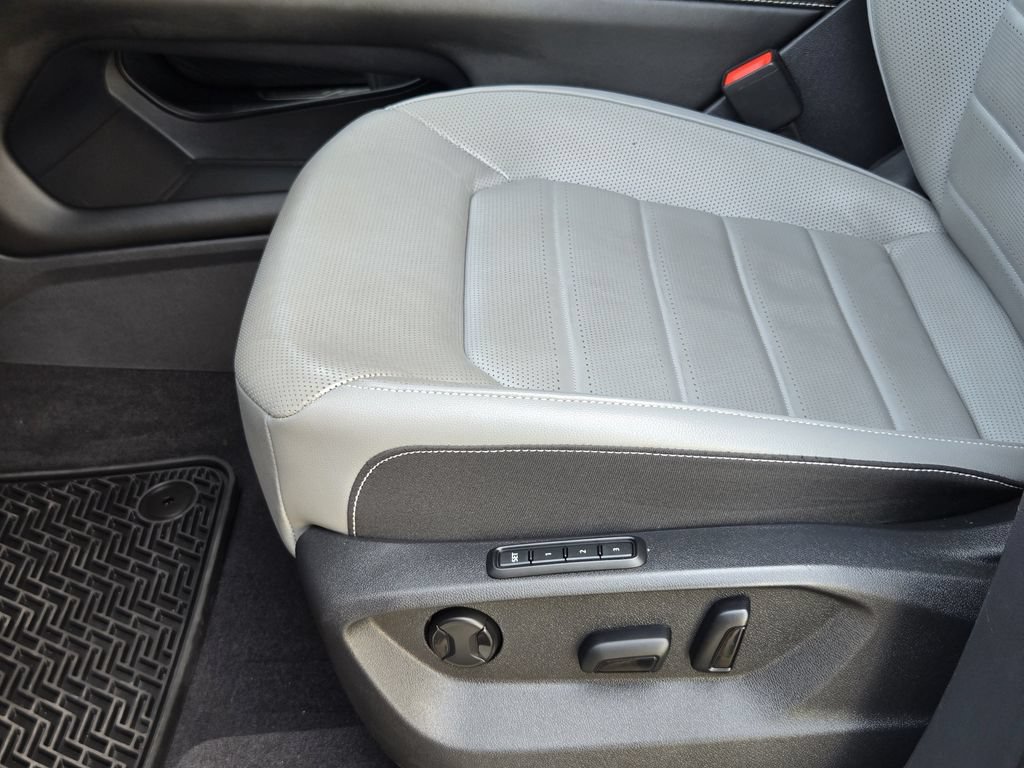 Used 2024 Volkswagen Atlas Cross Sport SEL AWD/4WD image 22