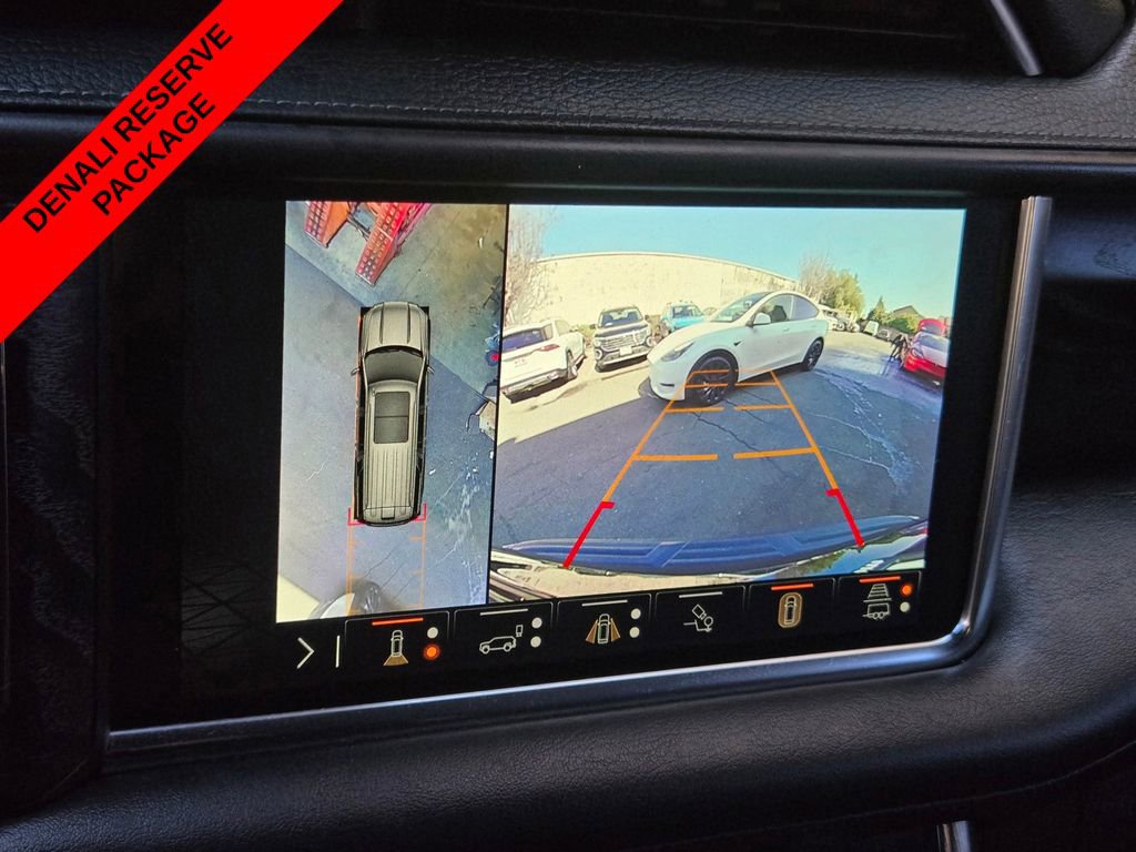 Used 2023 GMC Yukon Denali w/ Denali Reserve Package image 22