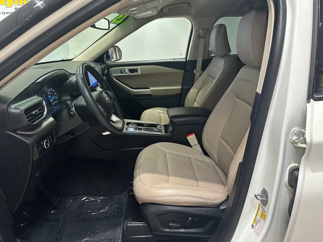 Used 2023 Ford Explorer XLT w/ Equipment Group 202A AWD/4WD image 5