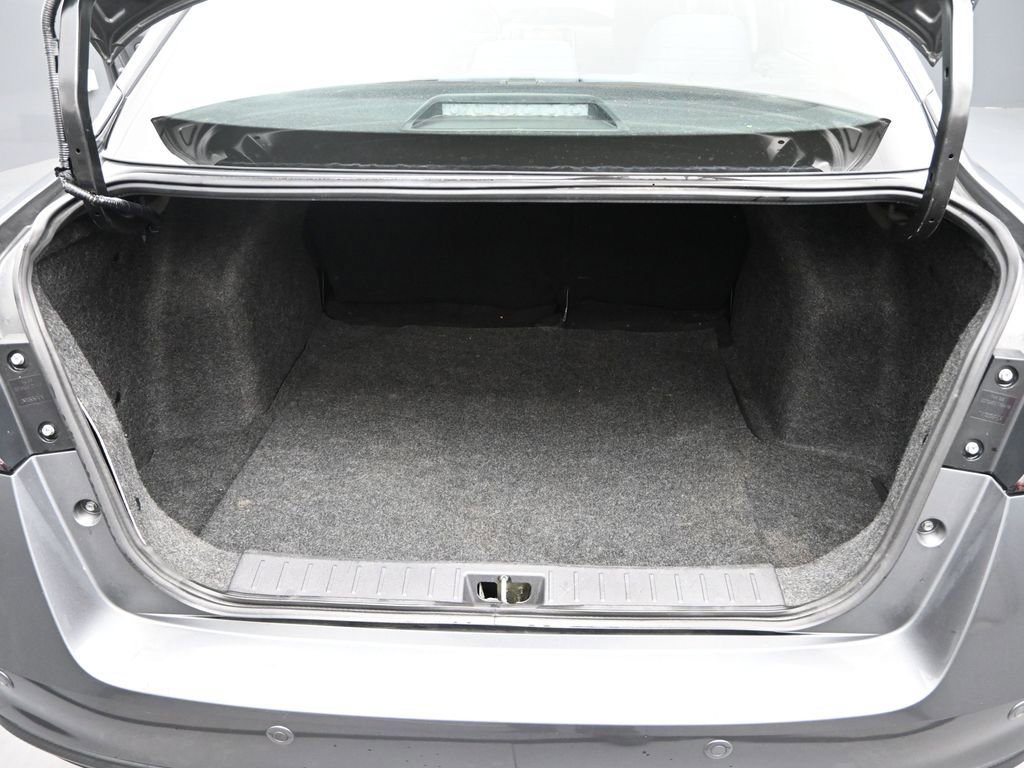 Used 2021 Nissan Versa S image 11