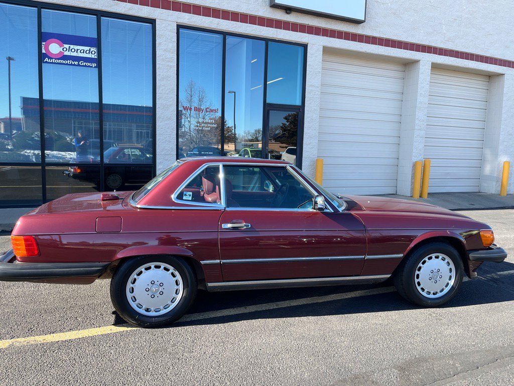 Used 1987 Mercedes-Benz 560 SL image 8