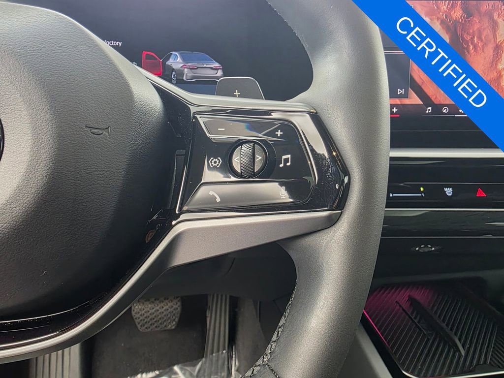 Certified 2024 BMW 530i w/ Premium Package RWD image 20