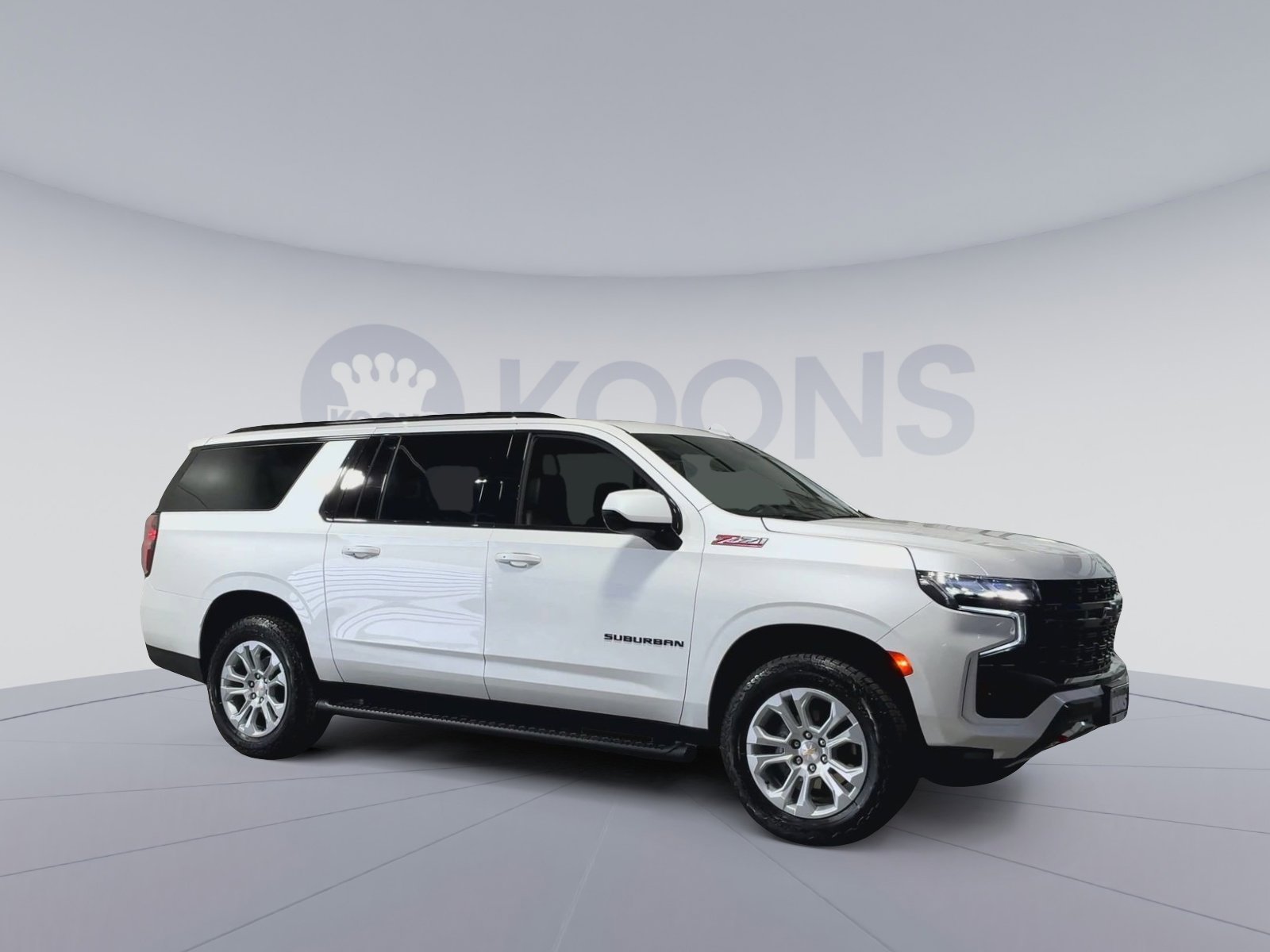 Used 2024 Chevrolet Suburban Z71 image 2
