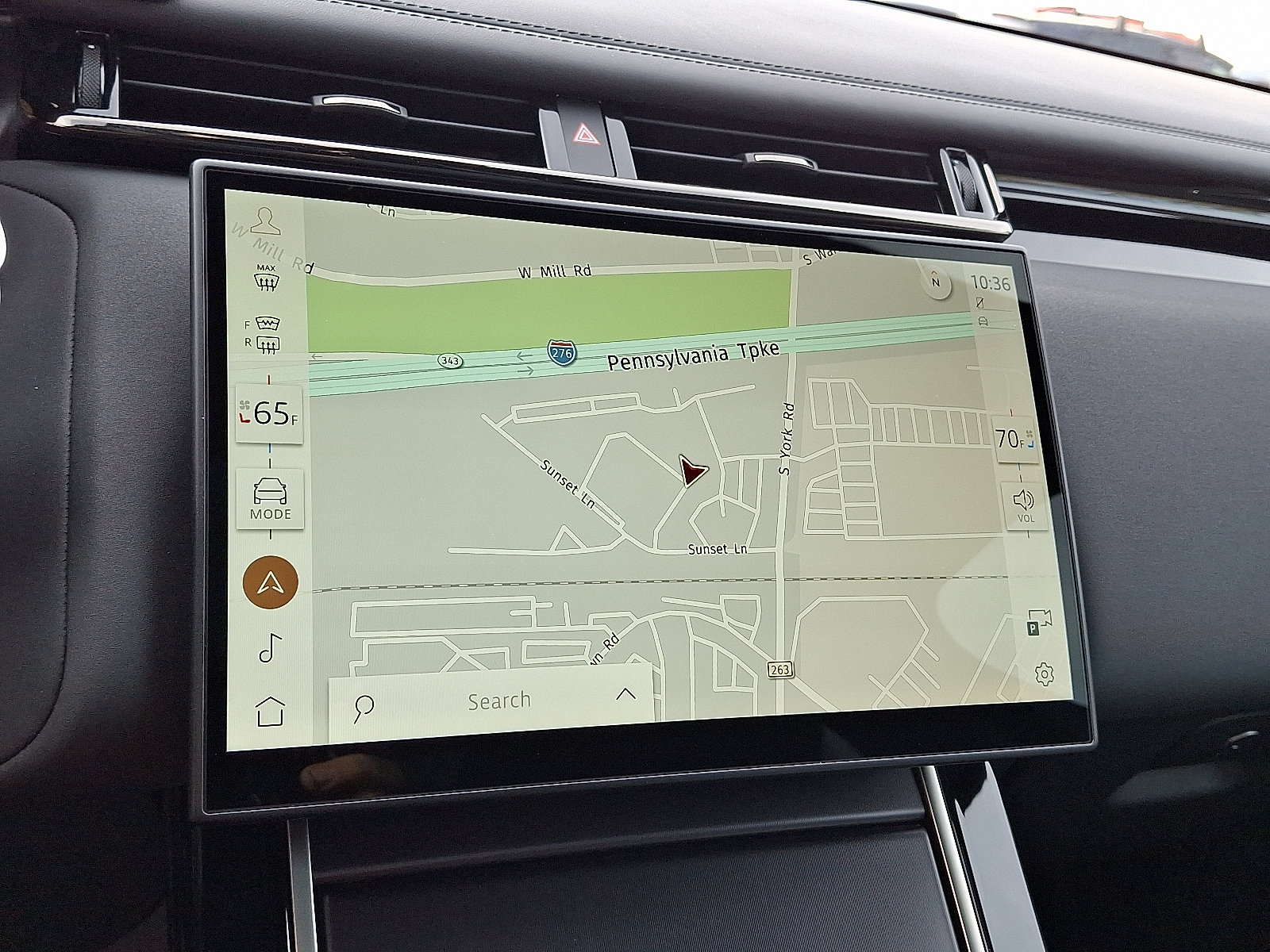 Used 2026 Land Rover Range Rover Velar Dynamic SE image 16