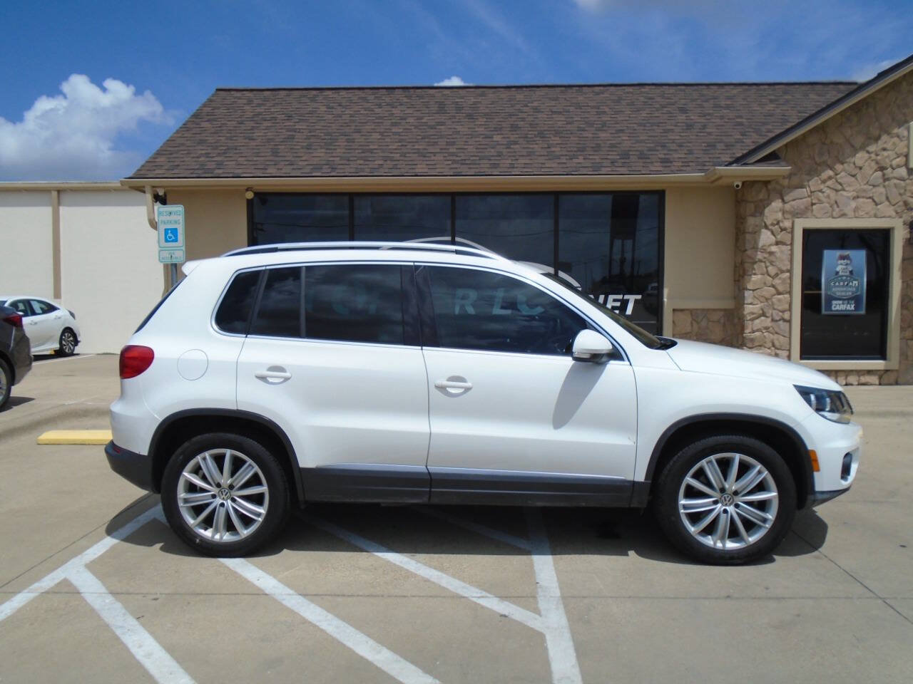 Used 2012 Volkswagen Tiguan SE FWD image 5