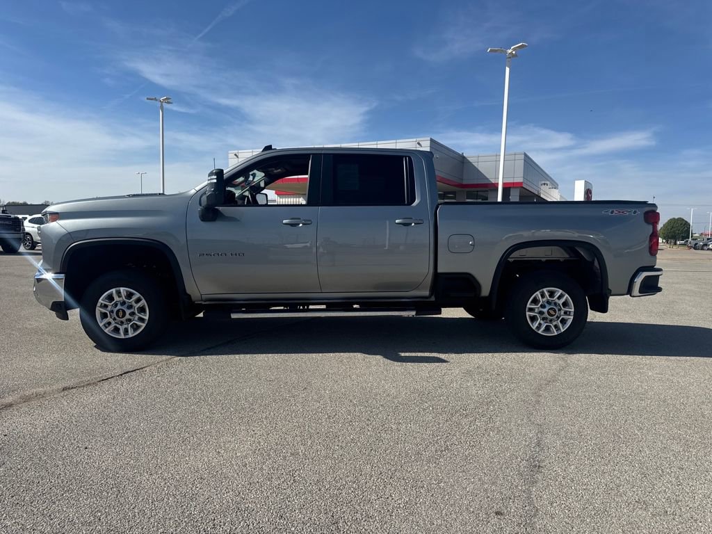 Used 2025 Chevrolet Silverado 2500 LT w/ Convenience Package image 3