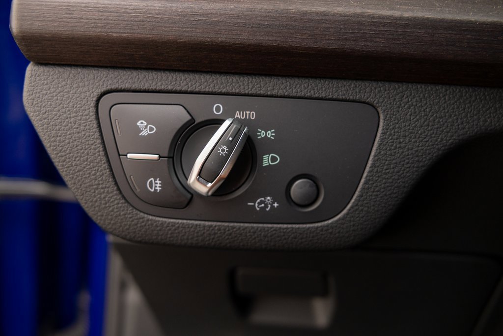 Used 2024 Audi Q5 2.0T Premium w/ Convenience Package image 39