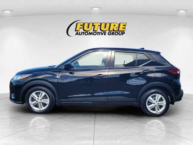 Certified 2025 Nissan Kicks Play S FWD image 6