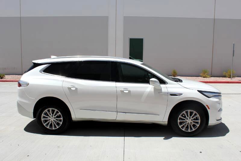 Used 2023 Buick Enclave Essence w/ Sound and Sites Package image 4