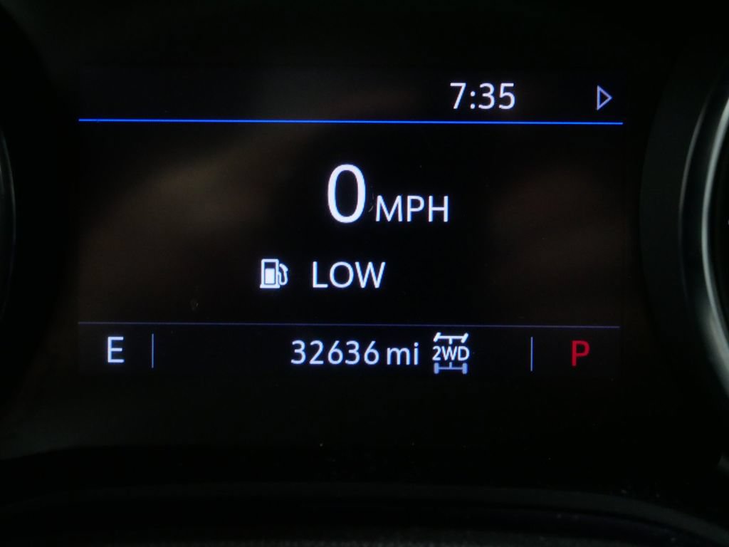 Used 2023 Buick Encore GX Select AWD/4WD image 31