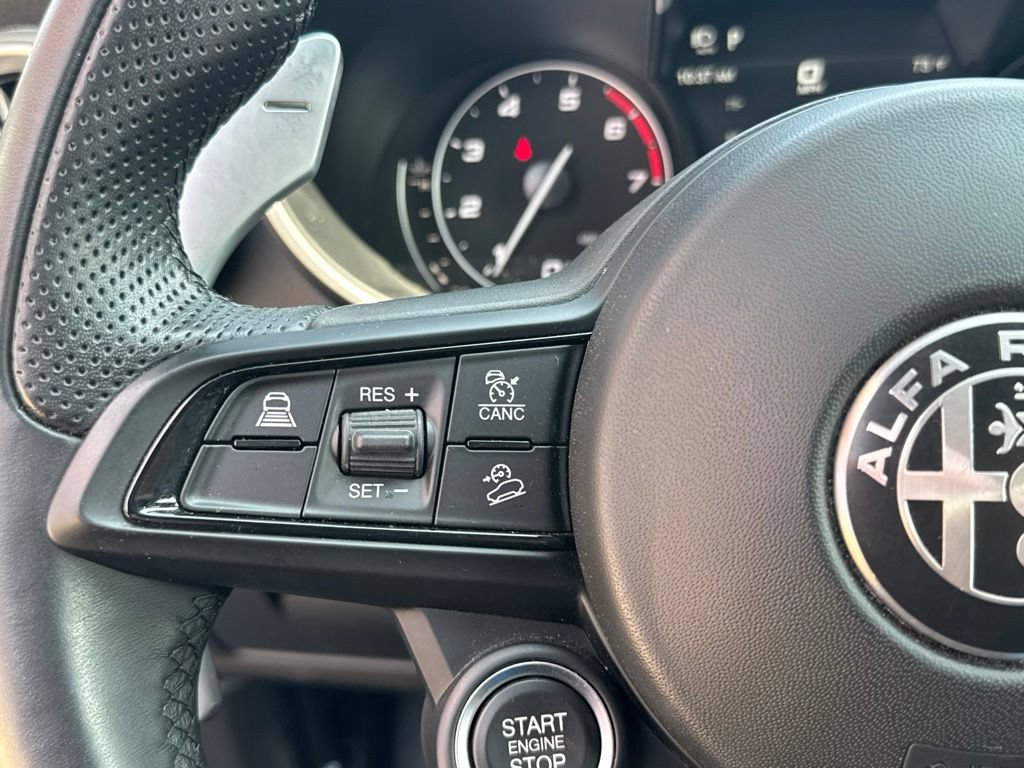 Used 2023 Alfa Romeo Stelvio Veloce AWD/4WD image 36