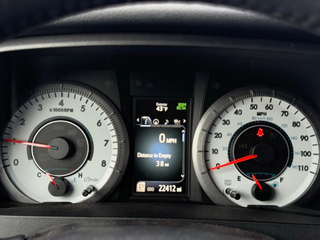 Used 2020 Toyota Sienna SE image 10