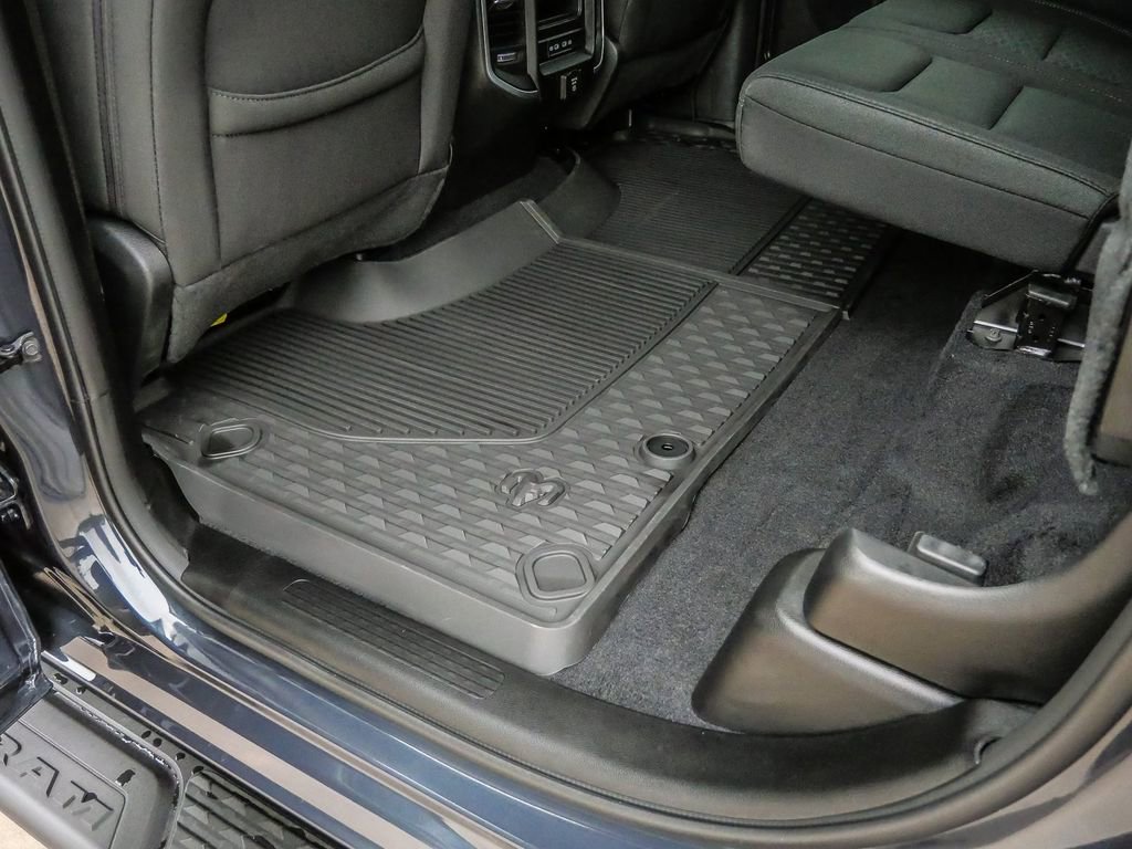 New 2026 RAM 1500 4x4 Crew Cab image 24