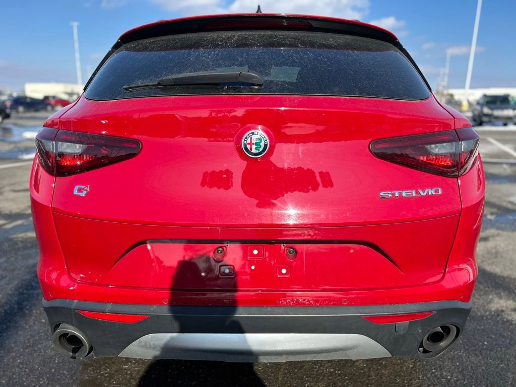 Used 2018 Alfa Romeo Stelvio Sport w/ Quick Order Package 22J Sport image 4