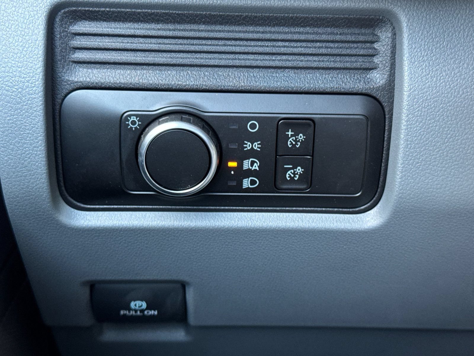 New 2026 Ford F550 2WD Regular Cab Super Duty image 25