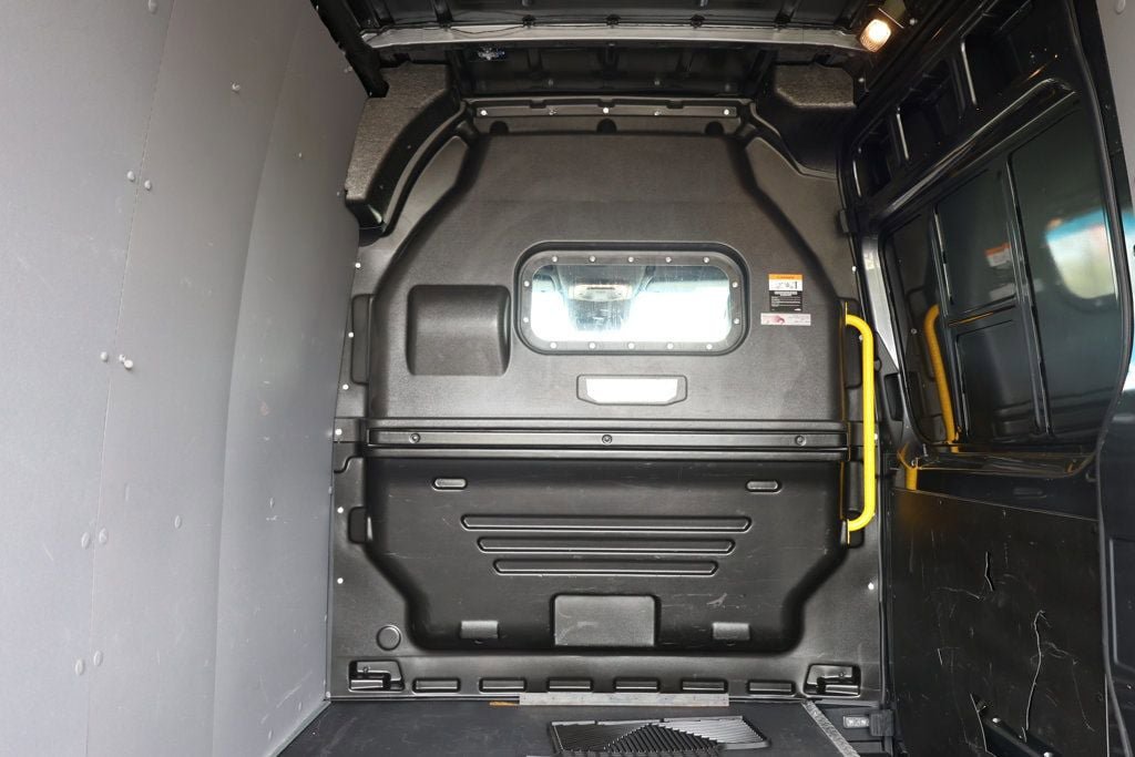 Used 2023 Mercedes-Benz Sprinter 2500 image 22