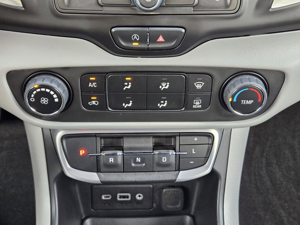 Used 2024 GMC Terrain SLE w/ Fleet Convenience Package image 16